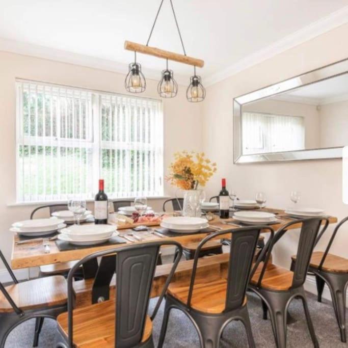 Beautiful Large Property, Sleeps 9 Walking Distance To The Sea , Beaches And Restaurants Fantastic Interior Lyme Regis Eksteriør bilde