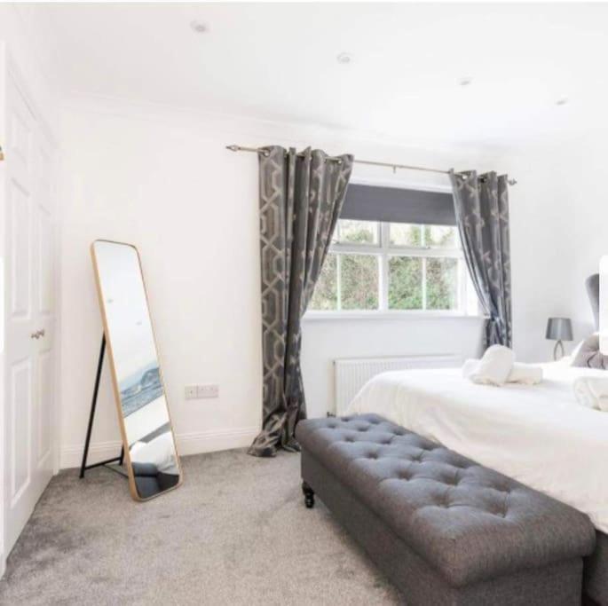 Beautiful Large Property, Sleeps 9 Walking Distance To The Sea , Beaches And Restaurants Fantastic Interior Lyme Regis Eksteriør bilde